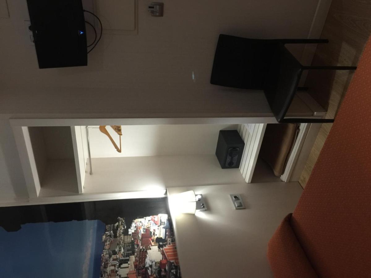 Hotel Transit Barcelona Zewnętrze zdjęcie